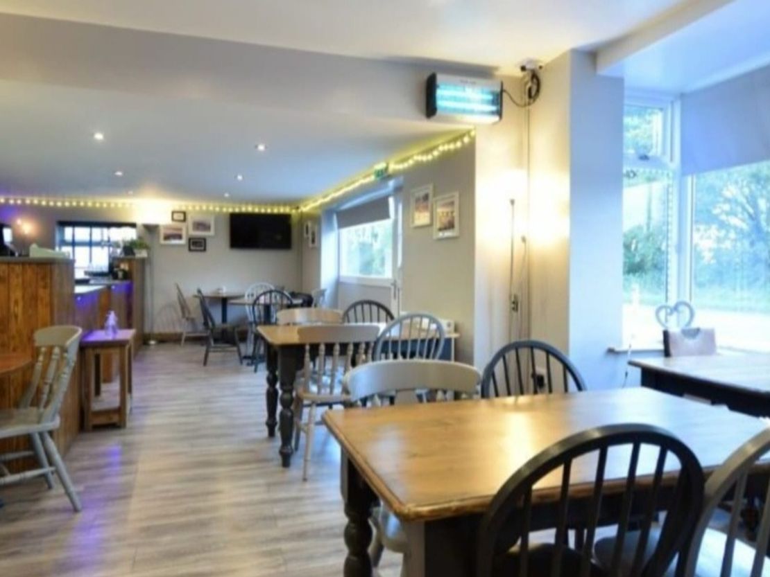 Warley Cross Cafe, Bridlington Road, Brandesburton, Driffield, East Riding Of Yorkshire, YO25 8EW