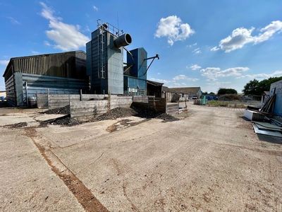 Property Image for Yard Space At Alden Farm, Aldens Lane, Upton, Didcot, OX11 9HS