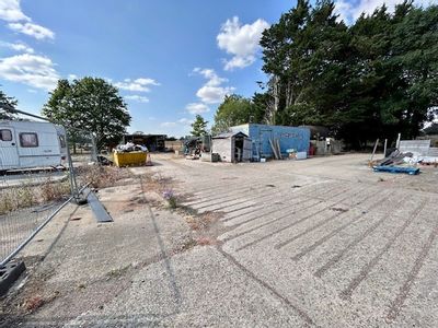 Property Image for Yard Space At Alden Farm, Aldens Lane, Upton, Didcot, OX11 9HS