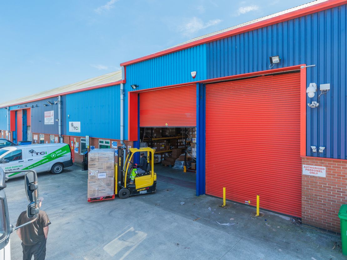 Unit 110-111 Bridgwater Business Park, Bristol Road, Dunball, Bridgwater, Somerset, TA6 4TB