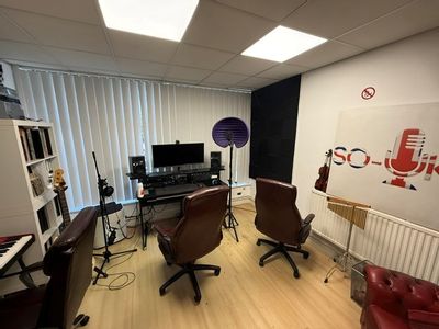 Property Image for 61 Riverside, Sir Thomas Longley Road, Medway City Estate, Rochester, ME2 4BH