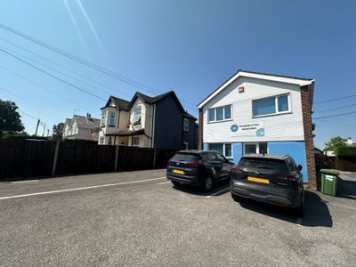 Property Image for 132 Bournemouth Road, Chandler's Ford, Eastleigh, Hampshire, SO53 3AL