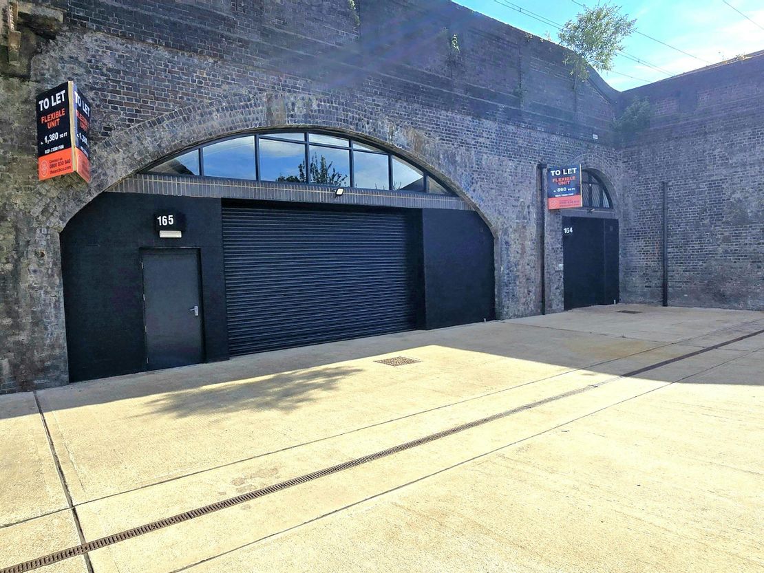 Arch 165, Lukin Street, Shadwell, London, E1 0BN