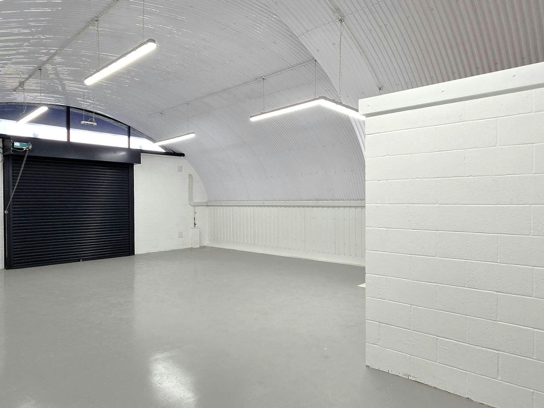 Arch 85 & Arch 86, Cable Street, Shadwell, London, E1 8AF