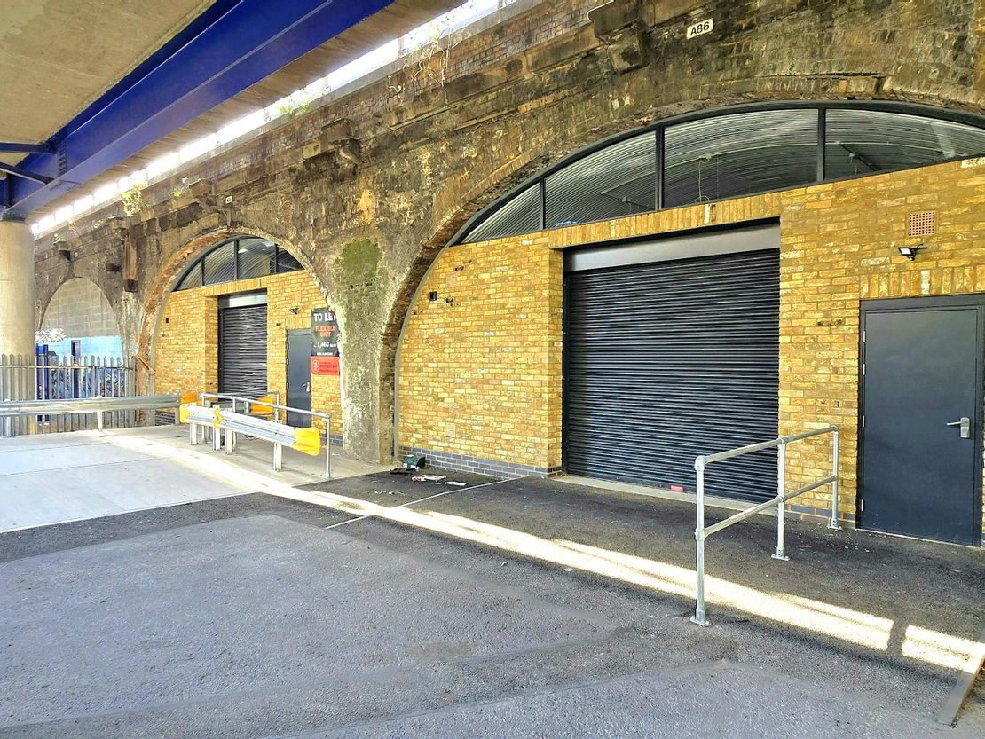 Arch 85 & Arch 86, Cable Street, Shadwell, London, E1 8AF