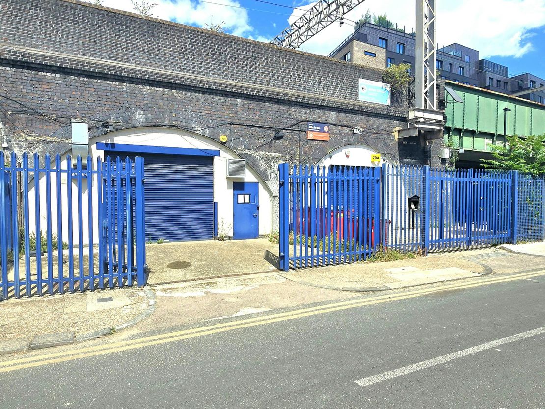 Arch 24A, Cudworth Street, Bethnal Green, London, E1 5QU