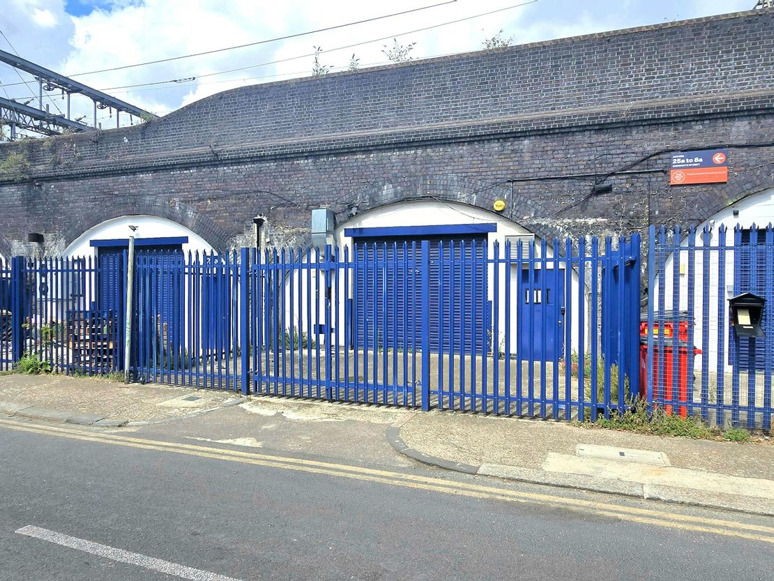 Arch 24A, Cudworth Street, Bethnal Green, London, E1 5QU