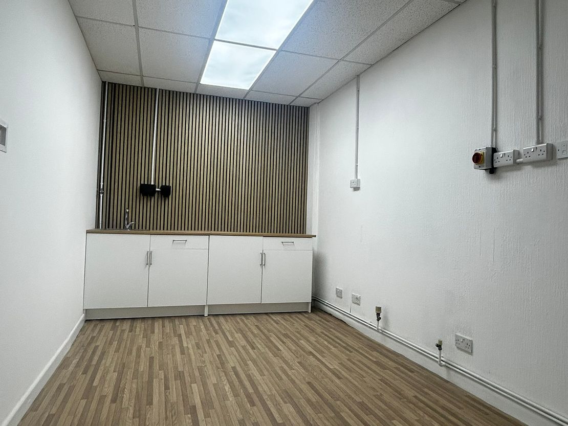 Unit 6, Cranmere Court, Matford Business Park, Exeter, Devon, EX2 8PW