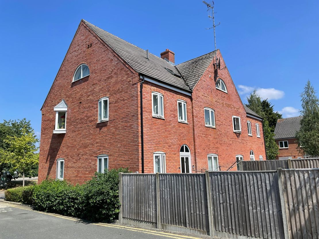 5-24 St. Barbaras Close, Ashchurch, Tewkesbury, Gloucestershire, GL20 8LG