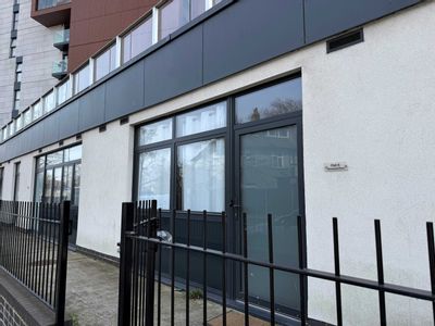 Property Image for Flat 1 - 6, Richmond House, 61-71 Victoria Avenue, Southend-On-Sea, Essex, SS2 6FP