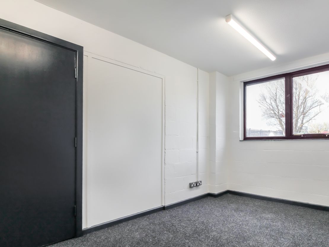 Unit 11 Gaerwen Industrial Estate, Gaerwen, Anglesey, LL60 6HR