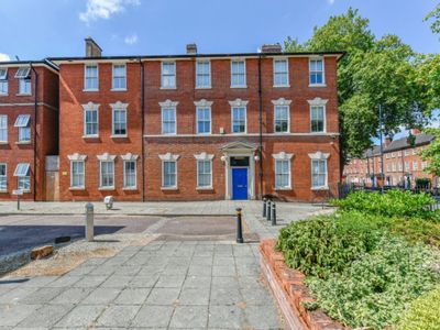 Property Image for 1 St James Court, 77 Friar Gate, Derby, Derbyshire, DE1 1BT