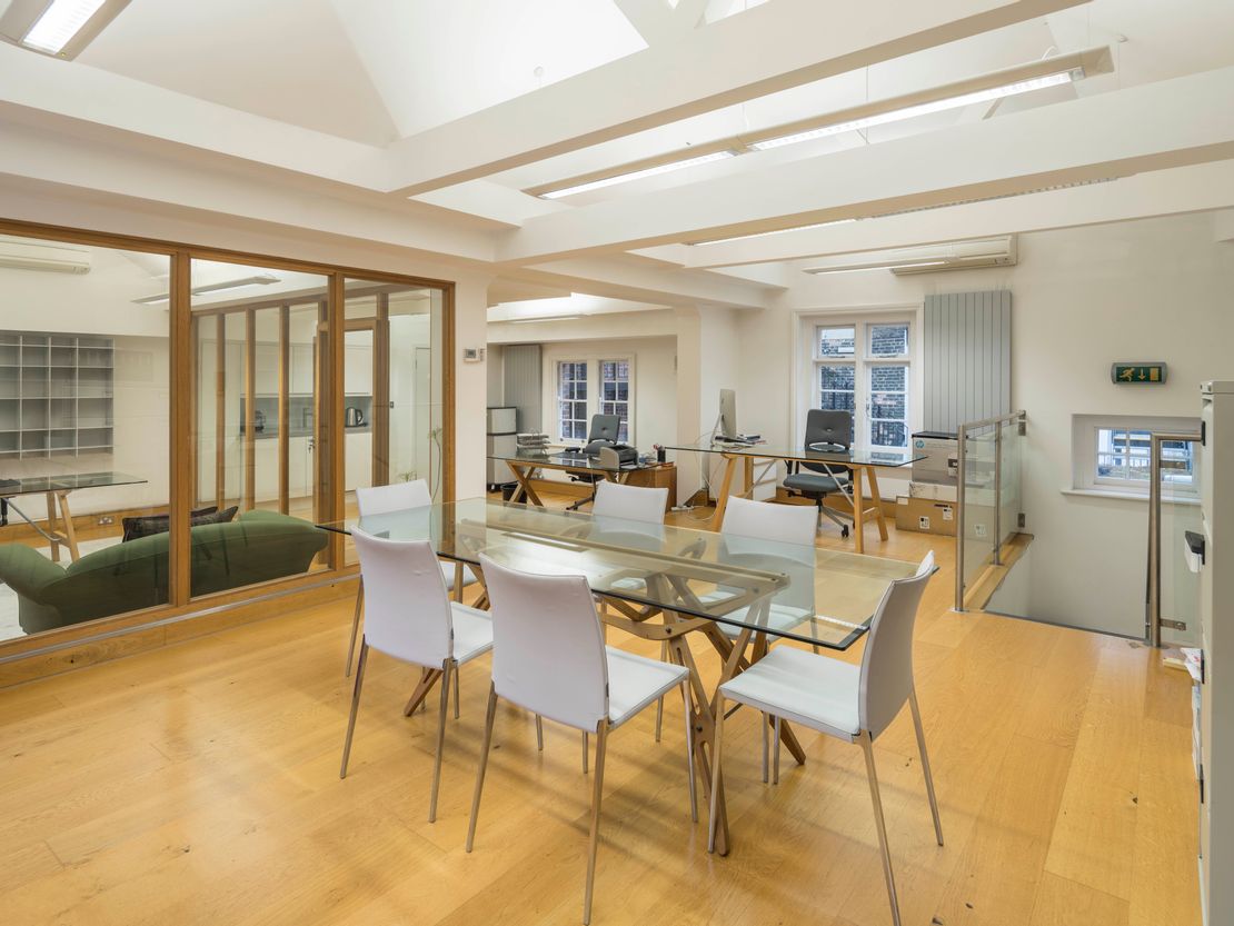 20 Fouberts Place, London, Greater London, W1F 7PL