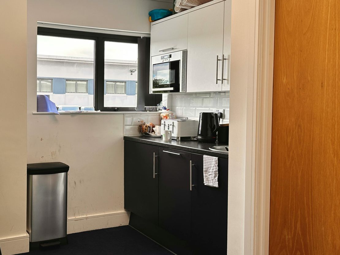 4 Imperial Court, Laporte Way, Luton, LU4 8FE
