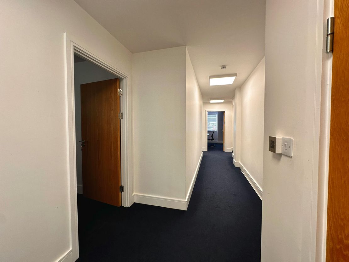 4 Imperial Court, Laporte Way, Luton, LU4 8FE
