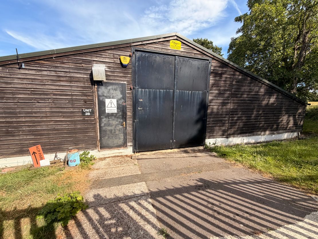 Billingshurst Road, Coolham, Horsham, West Sussex, RH13 8QN