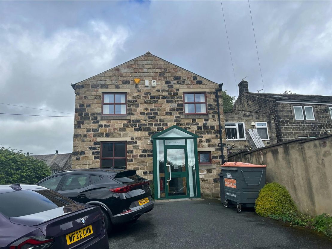 Dale House, 64 Fink Hill, Leeds, LS18 4DH