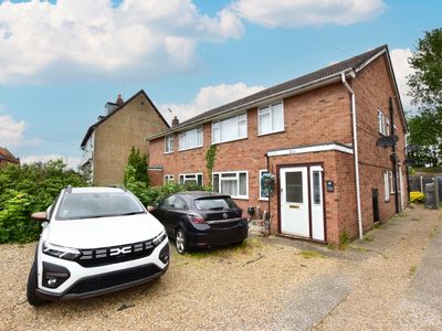 Property Image for 51 Woodthorpe Rd, Ashford TW15 2RP