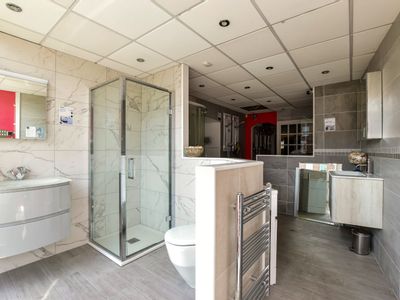 Property Image for 51 Woodthorpe Rd, Ashford TW15 2RP