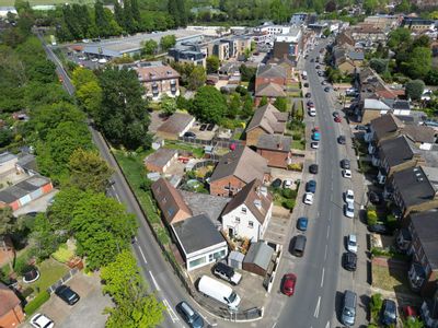 Property Image for 51 Woodthorpe Rd, Ashford TW15 2RP