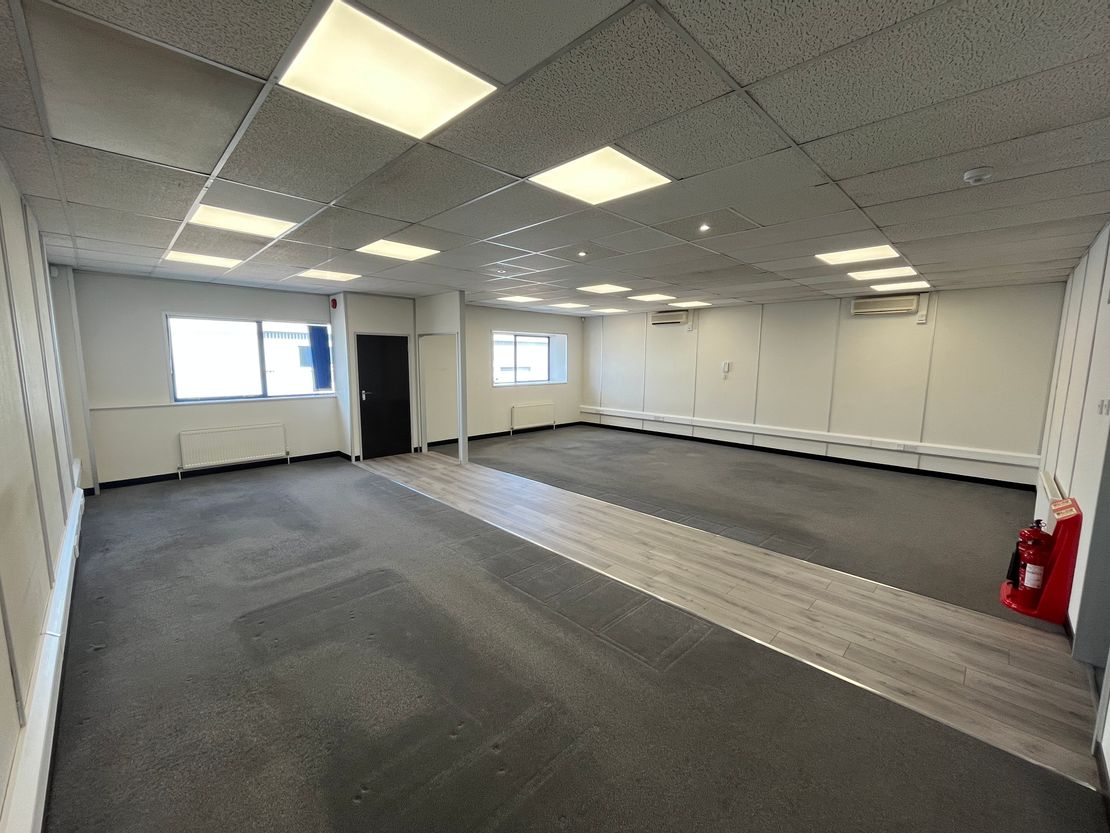 Unit 10 Bridgegate Centre, Welwyn Garden City, Hertfordshire, AL7 1JG