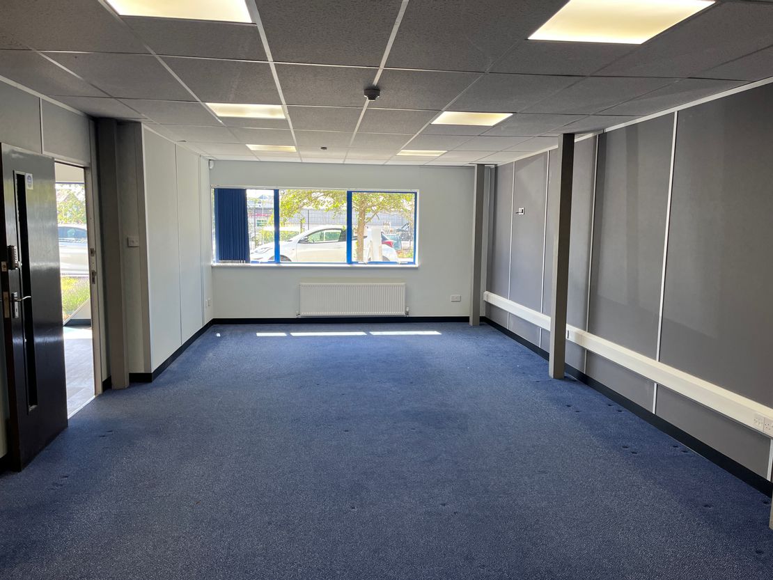 Unit 10 Bridgegate Centre, Welwyn Garden City, Hertfordshire, AL7 1JG
