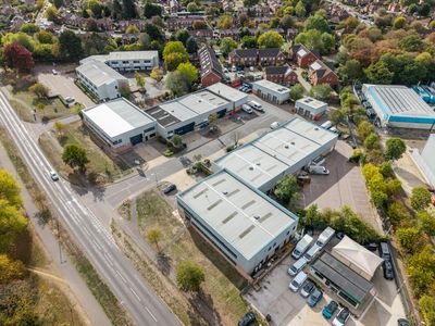 Property Image for 7 Little Ridge, Welwyn Garden City, AL7 2BH