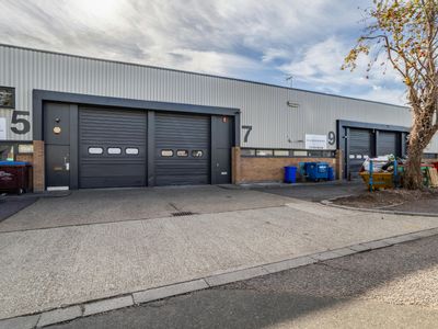 Property Image for 7 Little Ridge, Welwyn Garden City, AL7 2BH