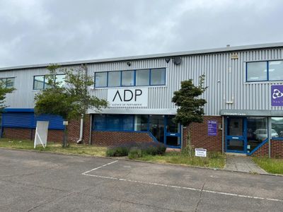 Property Image for Unit 10 Bridge Gate Centre, Martinfield, Welwyn Garden City, AL7 1JG
