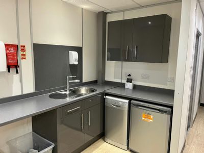 Property Image for Unit 10 Bridge Gate Centre, Martinfield, Welwyn Garden City, AL7 1JG
