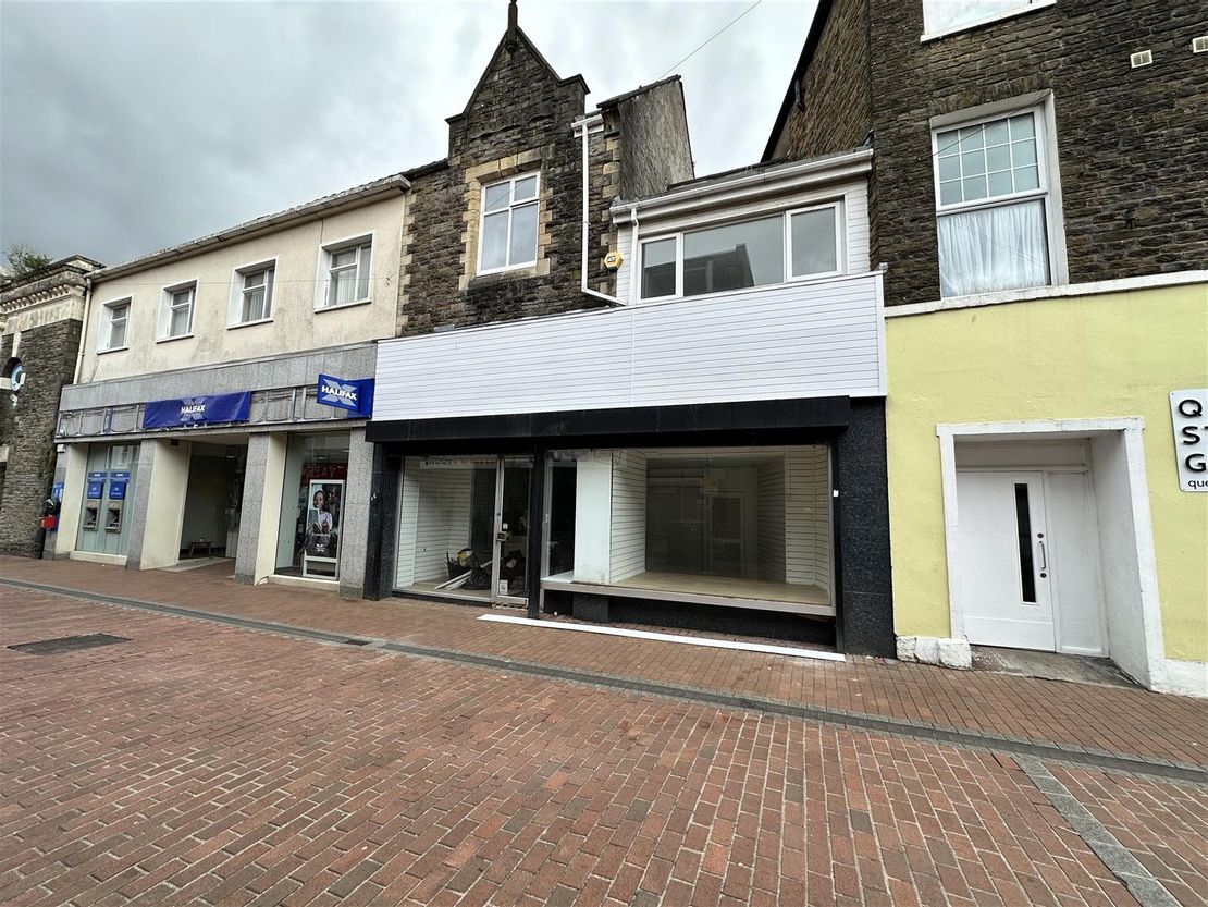 Queens Street, Neath