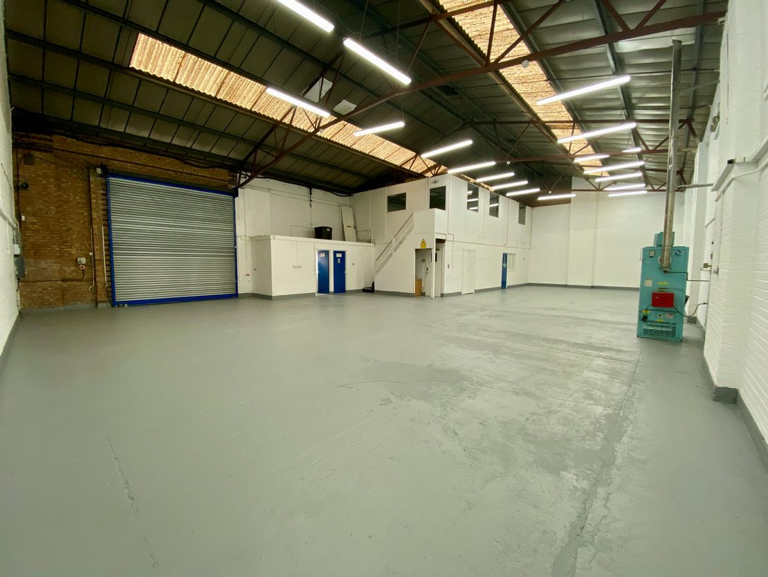 Unit M Kingsway Industrial Estate, Luton, LU1 1LP