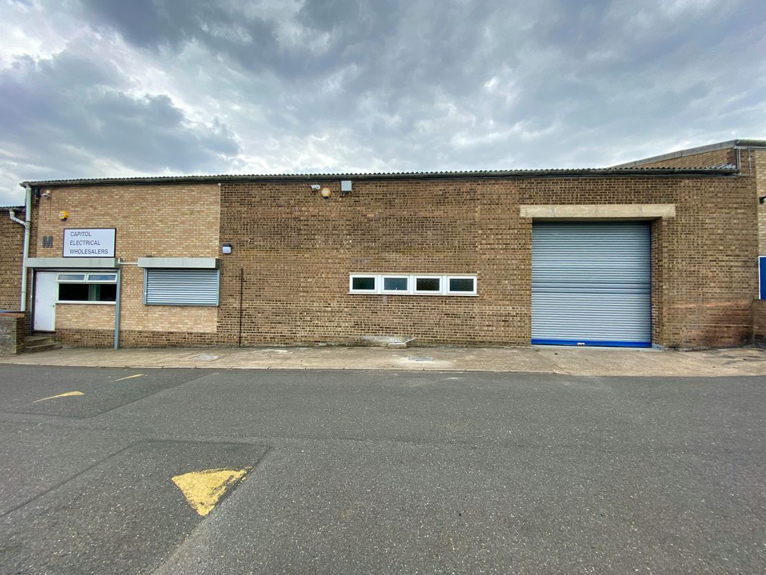 Unit M Kingsway Industrial Estate, Luton, LU1 1LP