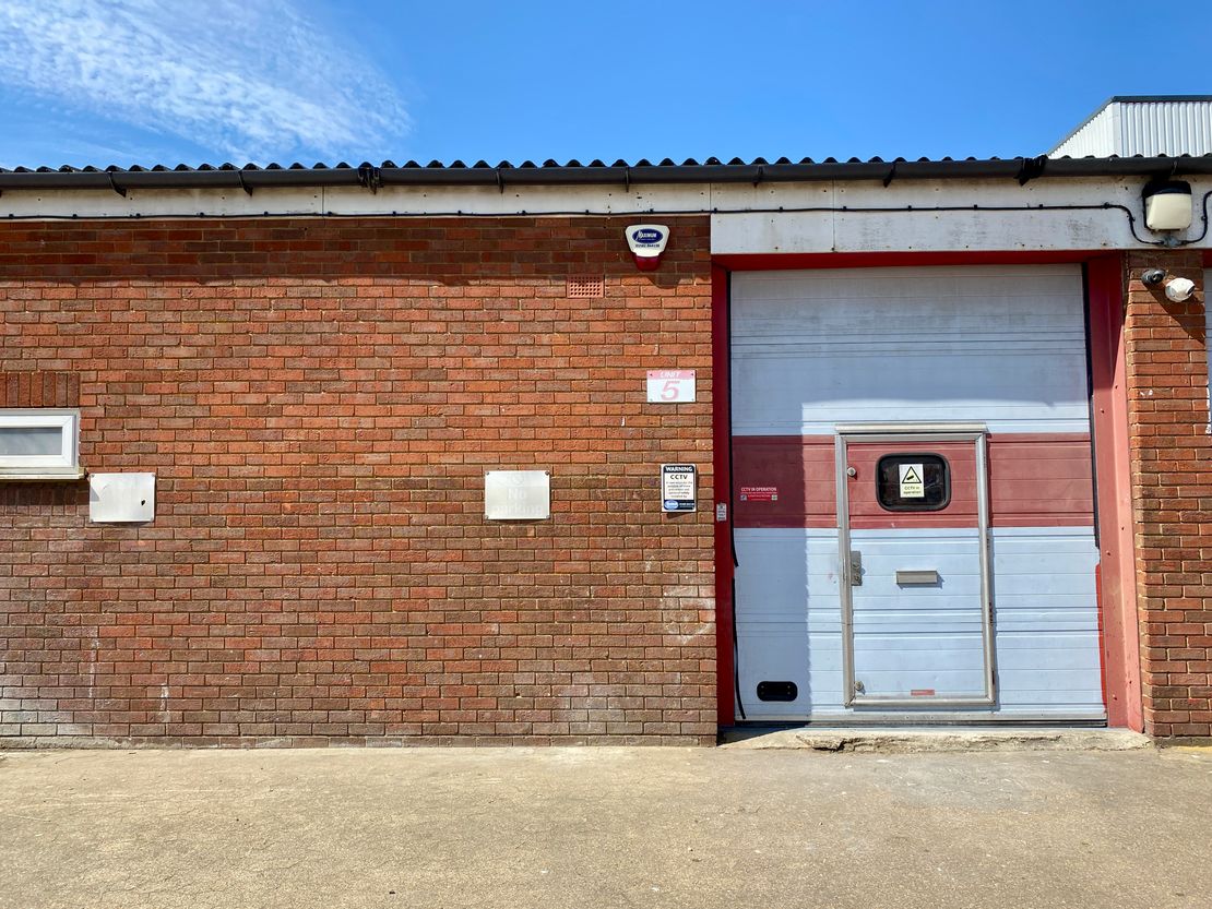 Unit 5, Westbury Close, Townsend Industrial Estate Houghton Regis, Dunstable, LU5 5BL