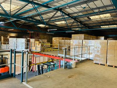 Property Image for Unit 22, Cosgrove Way, Luton, Bedfordshire, LU1 1XL