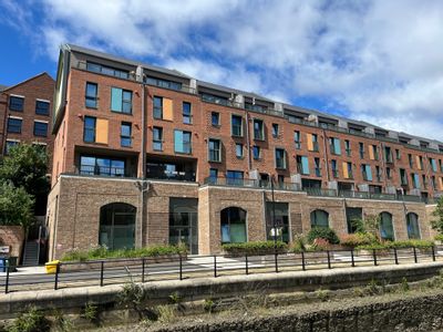 Property Image for Unit 4, Lower Steenbergs Yard, Byker, Newcastle Upon Tyne, Tyne And Wear, NE1 2DF