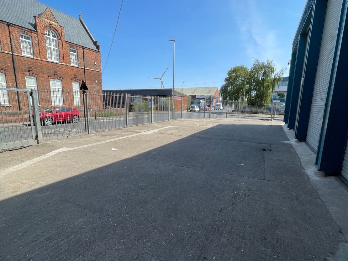 156/158 Fountain Road, Hull, HU2 0BW