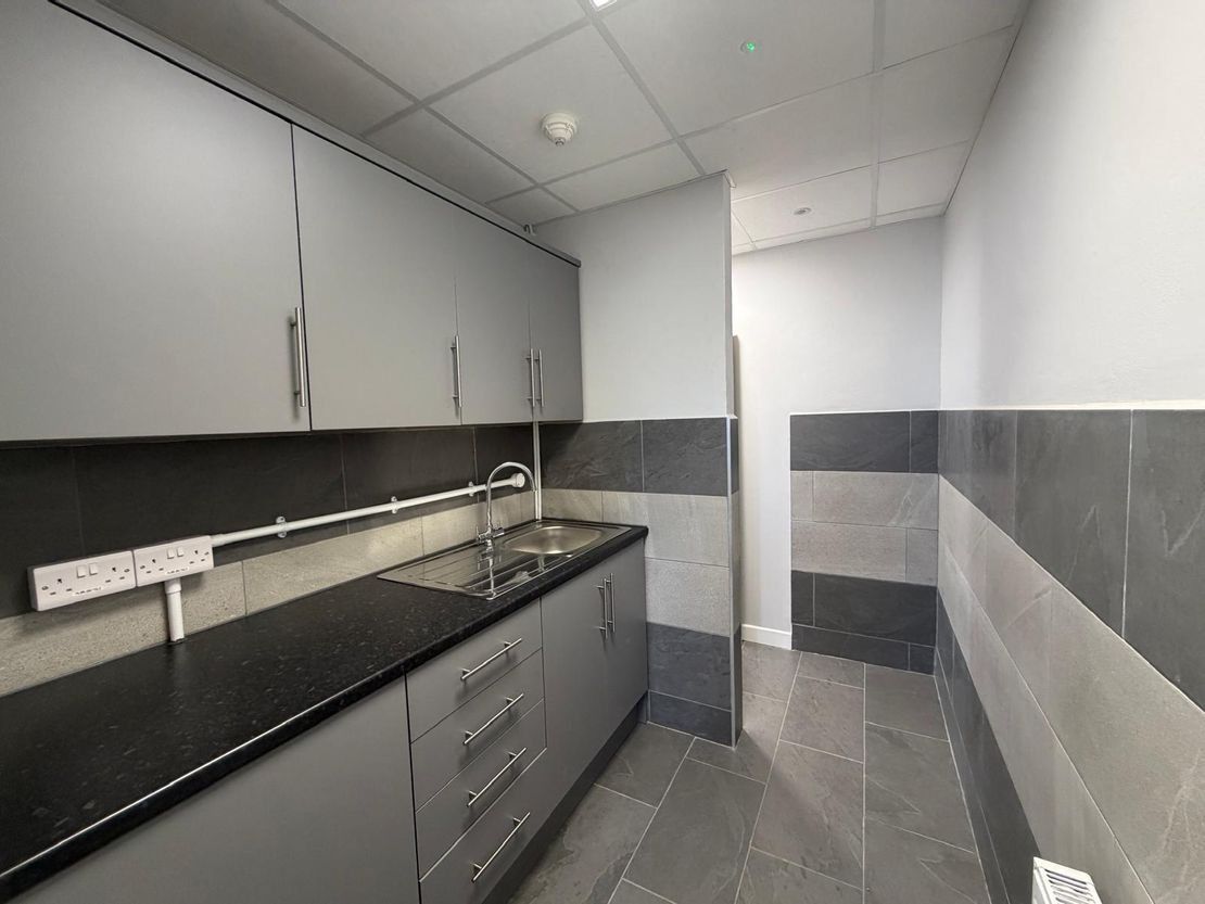 98 Lilac Grove, Beeston, Nottingham, Nottinghamshire, NG9 1PF