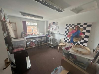 Property Image for Shop 10, Bush Walk, Wokingham, RG40 1AT