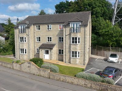Property Image for Flat 1 Pennine House, 18 Barnsley Road, Scissett, HD8 9GJ