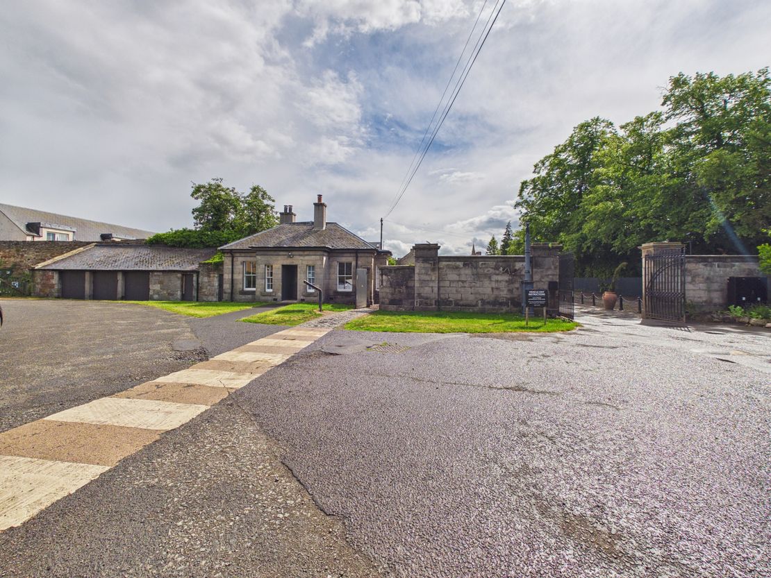 Towngate Lodge, Dalkeith Country Park, Dalkeith, Midlothian, EH22 2NA