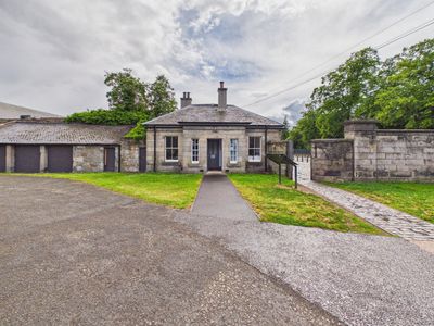 Property Image for Towngate Lodge, Dalkeith Country Park, Dalkeith, Midlothian, EH22 2NA
