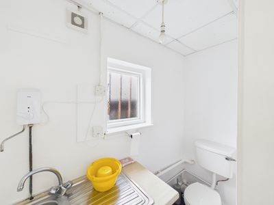Property Image for 1A Melrose Crescent, Kirkcaldy, Fife, KY2 5BN
