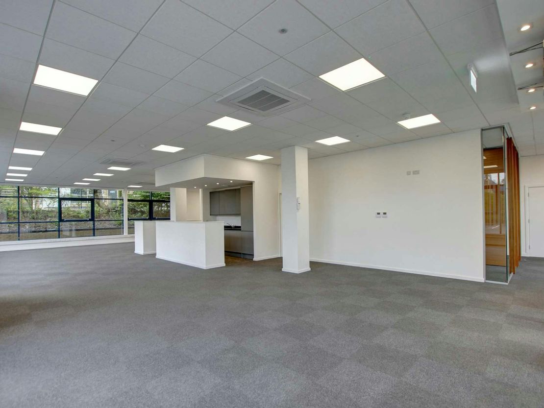 Unit 4, Bruntcliffe Avenue, Leeds 27 Industrial Estate, Leeds, LS27 0LL
