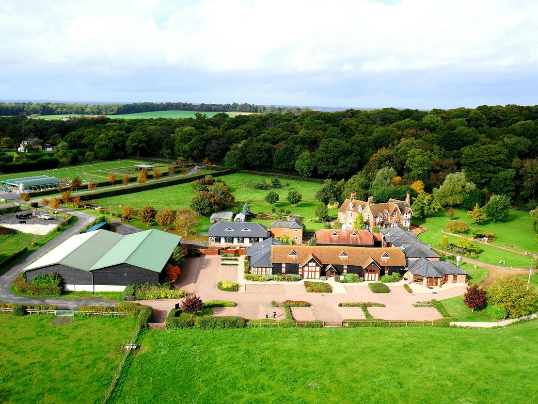 Wheelers Barn, Courtyard Barns, Choke Lane, Cookham Dean, Maidenhead, SL6 6PT