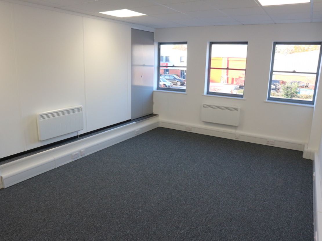 Units 11&12 Tavistock Industrial Estate, Ruscombe Ln, Ruscombe, Twyford, Reading RG10 9NJ
