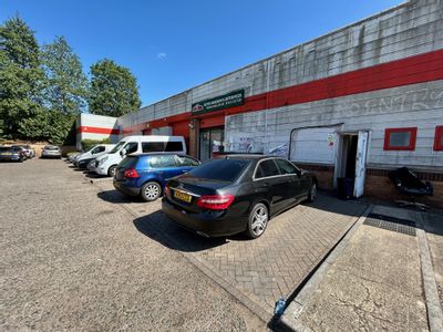 Property Image for Unit D1, Raceview business Centre, Hambridge Road, Newbury, West Berkshire, RG14 5SA