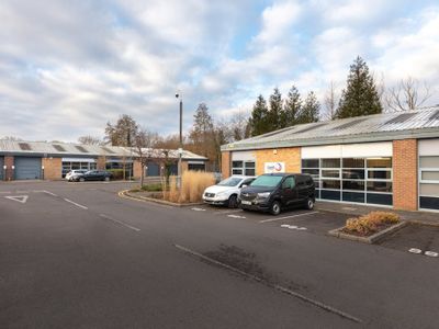 Property Image for 887 Plymouth Road, Slough, SL1 4LP