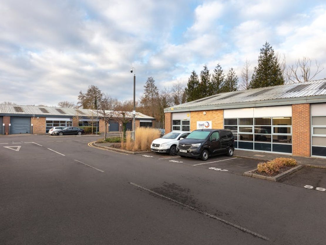 887 Plymouth Road, Slough, SL1 4LP