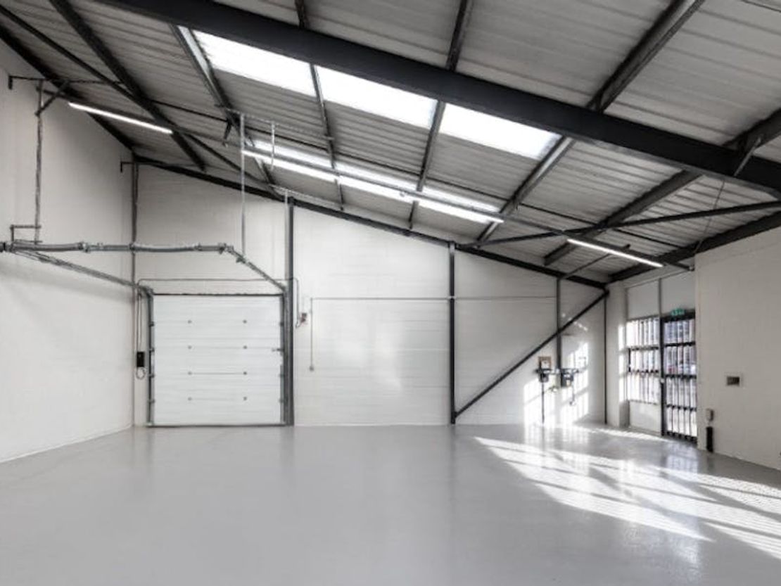 887 Plymouth Road, Slough, SL1 4LP